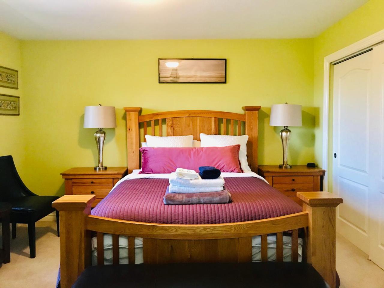 Cedar Manor Bed And Breakfast Pitt Meadows Esterno foto