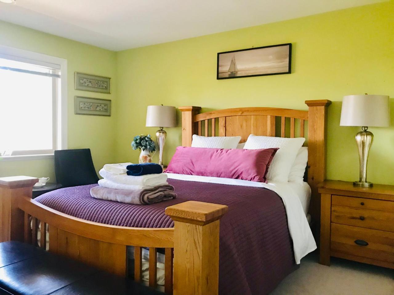Cedar Manor Bed And Breakfast Pitt Meadows Esterno foto