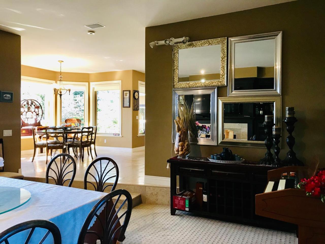 Cedar Manor Bed And Breakfast Pitt Meadows Esterno foto