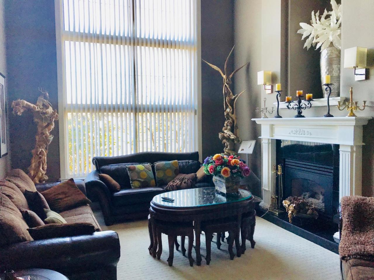Cedar Manor Bed And Breakfast Pitt Meadows Esterno foto