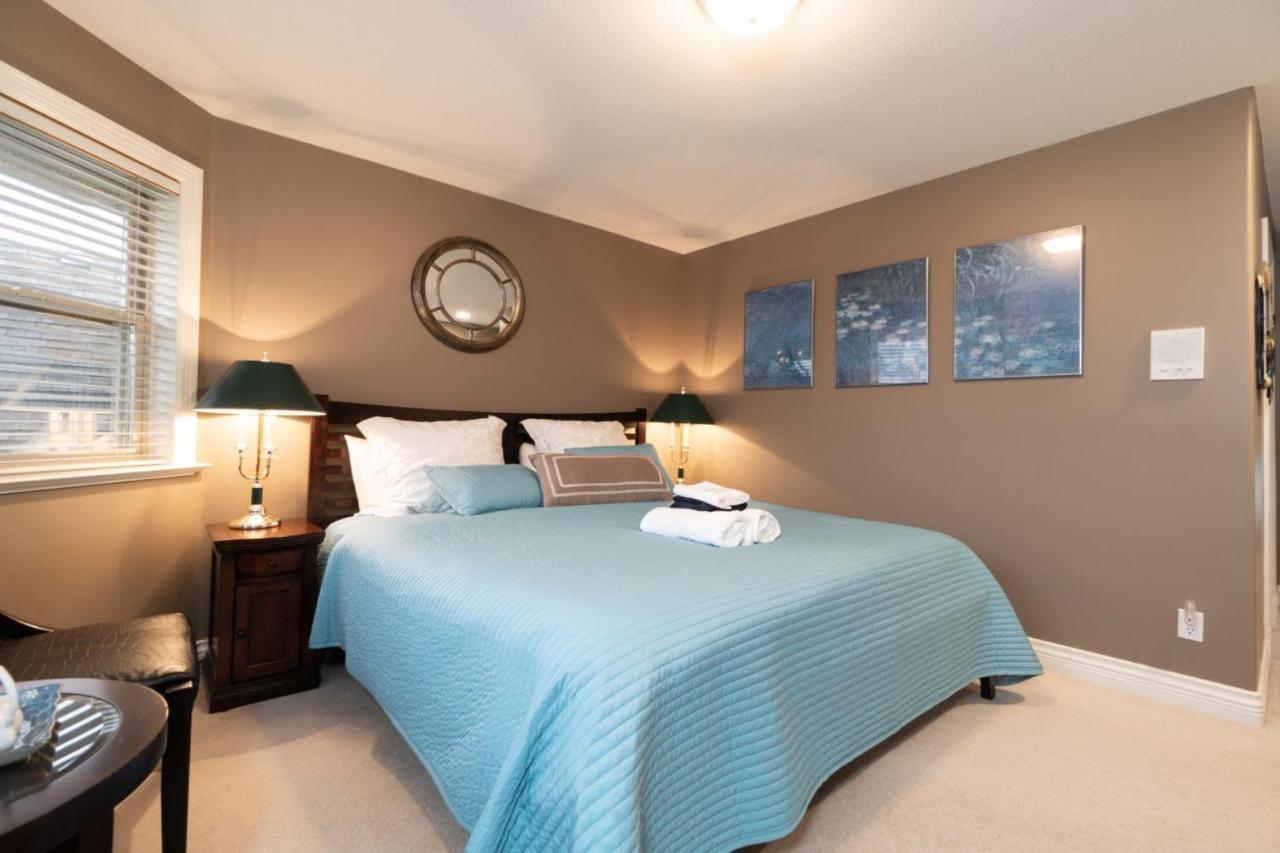 Cedar Manor Bed And Breakfast Pitt Meadows Esterno foto