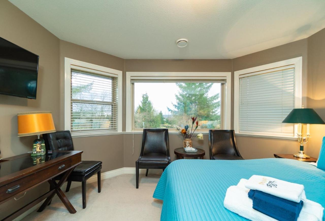 Cedar Manor Bed And Breakfast Pitt Meadows Esterno foto