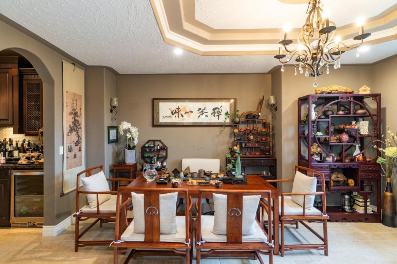 Cedar Manor Bed And Breakfast Pitt Meadows Esterno foto